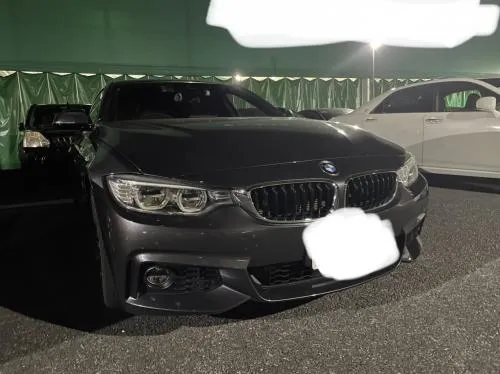 BMW 4シリーズ 型式2016の4a20ブラウン