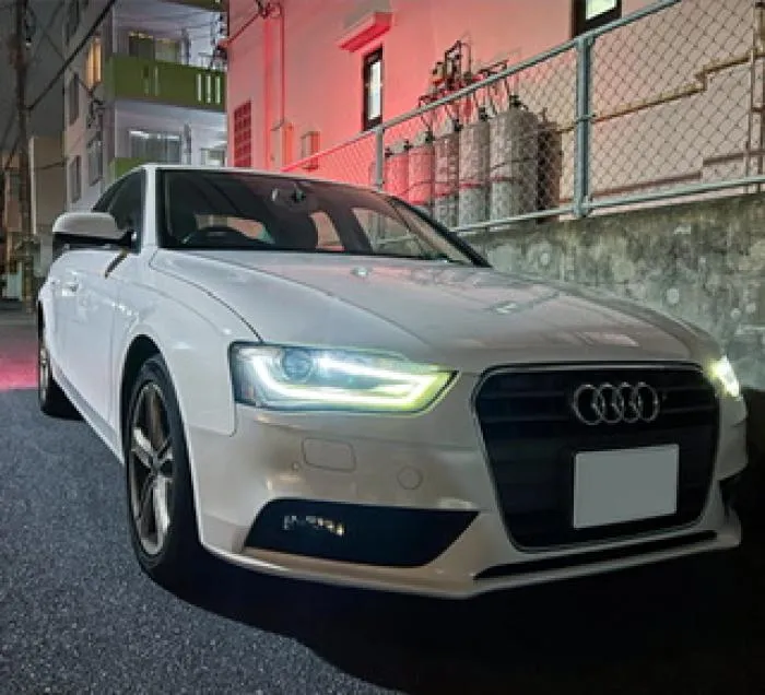 Audi A4セダン
