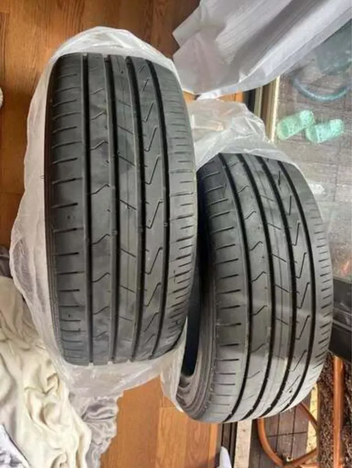 Hankook 225/45/17 tires x 4