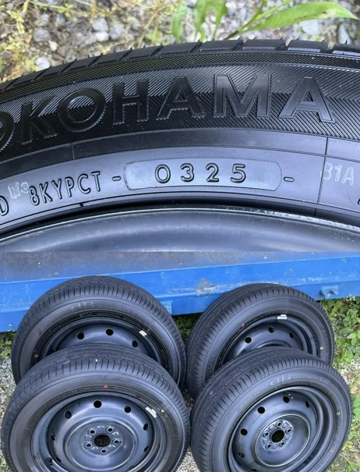 トヨタ 86 純正タイヤ、ホイール一式