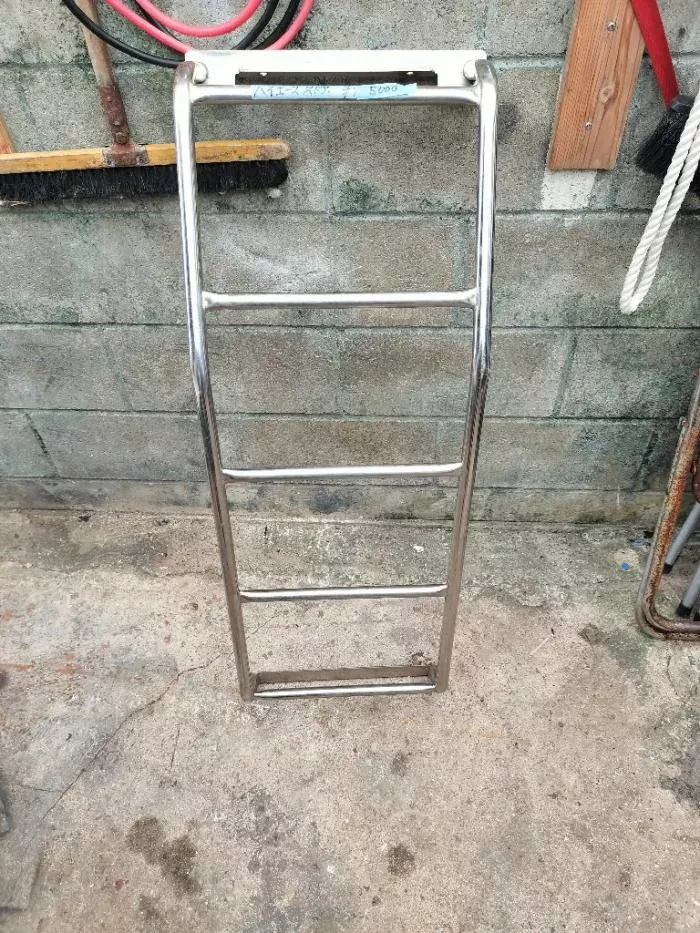 ハイエースバンリアド(ハシゴ)