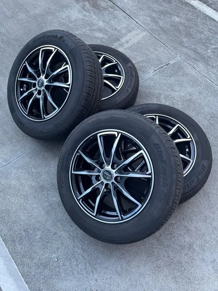 新品ホイール15インチ 中古バリ山タイヤ付き｜[売ります]車パーツ 