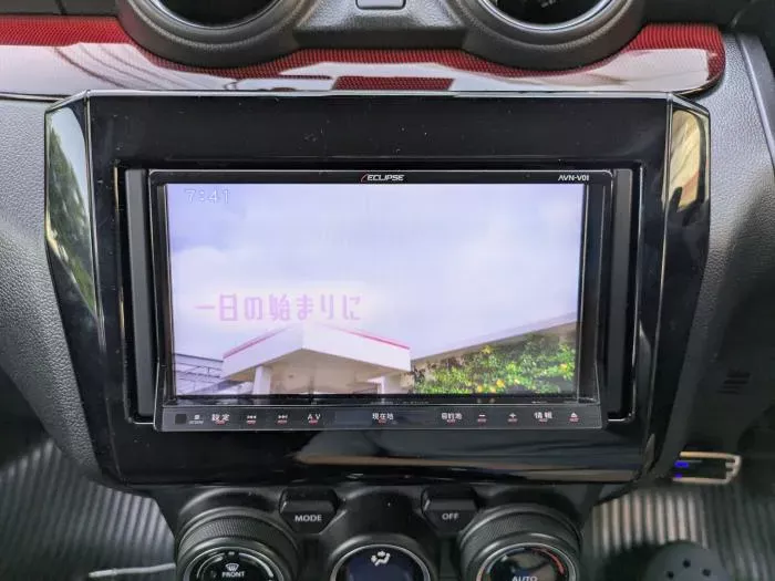 イクリプス　AVN-V01