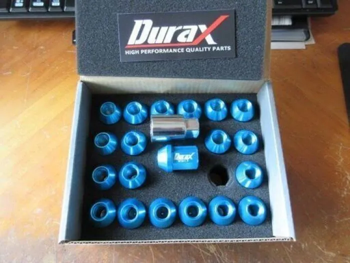 DURAX アルミホイールナット/ブルー新品未使用