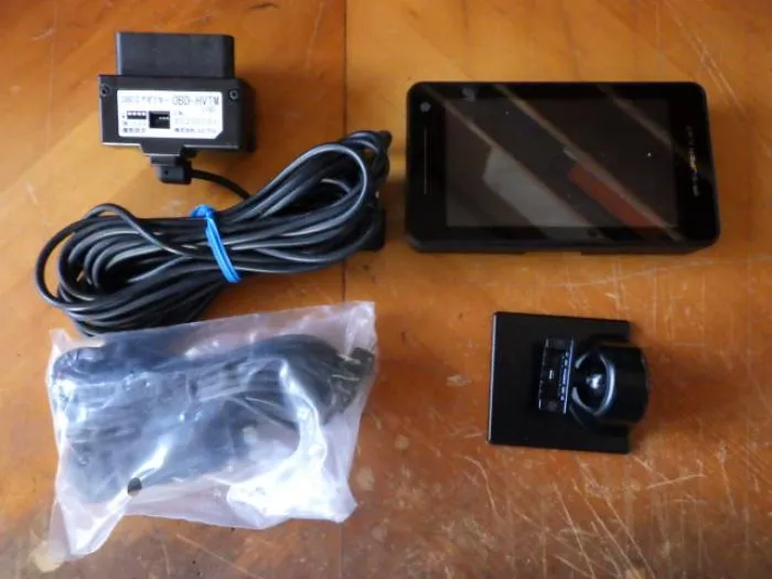 ユピテルGPS内蔵レーダー＆レーザー探知機他
