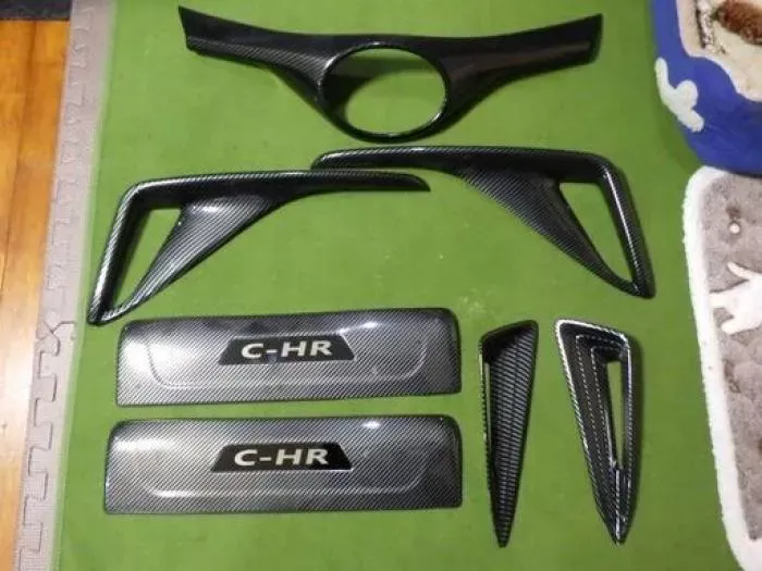 C-HR用外装パーツ（カーボン調）４点