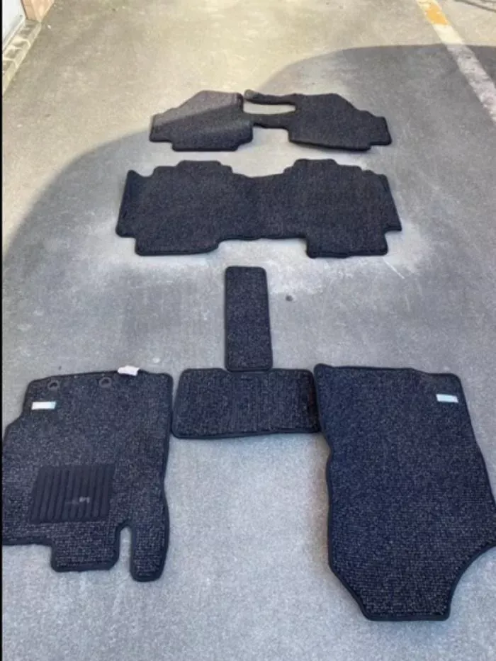 170シエンタ　フロアマット