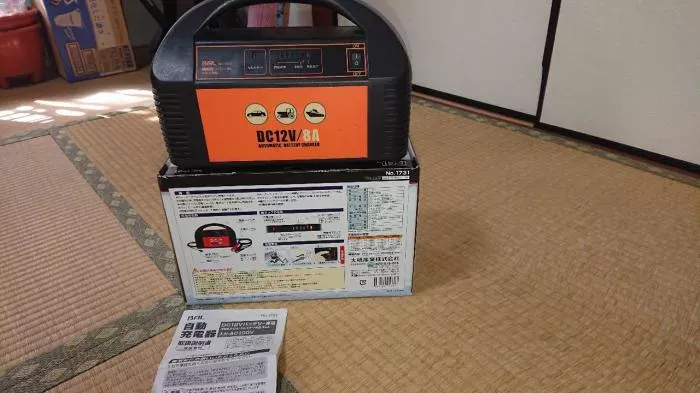 バッテリー充電器